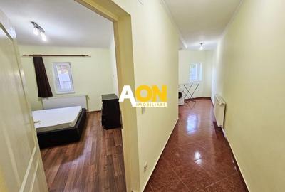 Duplex cu 10 camere cu Canalizare în Central - 9