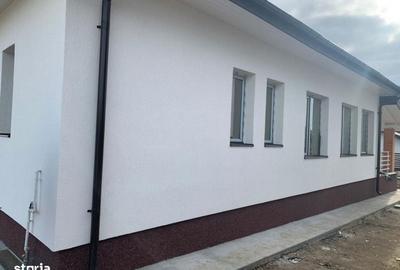 Casă cu 4 camere în Crevedia - 15