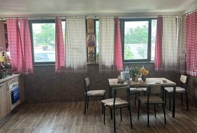 Casă cu 8 camere cu Garaj în Frumușani - 6