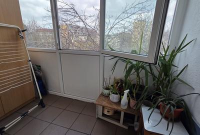 Apartament cu 3 camere semidecomandat, mobilat în Alexandru Obregia - 2