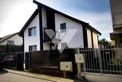 Casă individuală cu 4 camere cu Canalizare în Șelimbăr