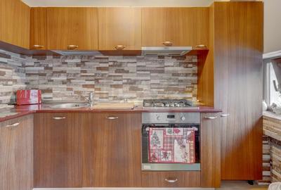 Apartament cu 4 camere decomandat, mobilat în Dacia - 9