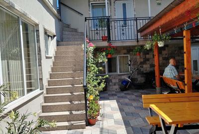 Casă cu 4 camere în Central - 1