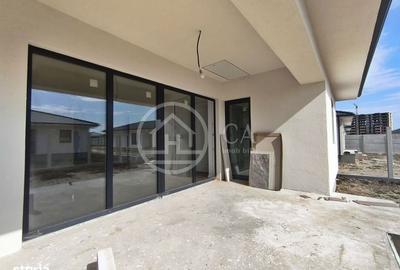 Casă cu 4 camere decomandat în Cheriu - 8
