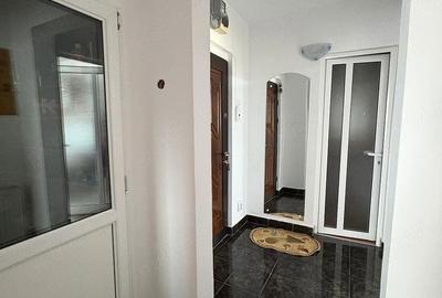Apartament cu 3 camere semidecomandat în Alexandru cel Bun - 2