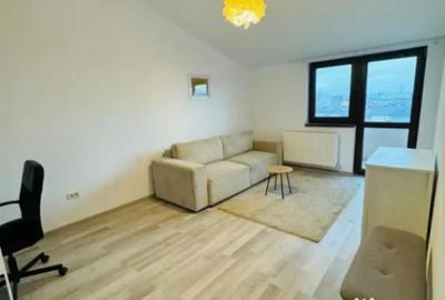 Garsonieră decomandată în Tractorul