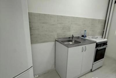 Garsonieră decomandată, mobilată în 1 Mai - 5