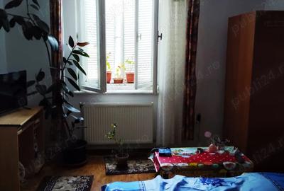 Vand apartament 2 camere, decomandate, OM-Pia?a Eliberarii - 2