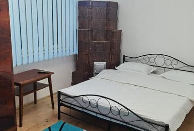 Casă cu 3 camere în Central - 1