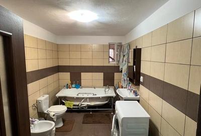 Casă cu 4 camere cu Teren 1200 Mp în Păulești - 2