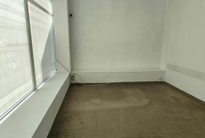 Spațiu comercial, de 1 mp, în Central - 2