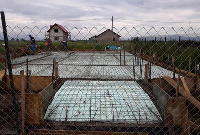 Teren intravilan cu proiect , autorizatie de constructie si fundatie in zona spi - 5