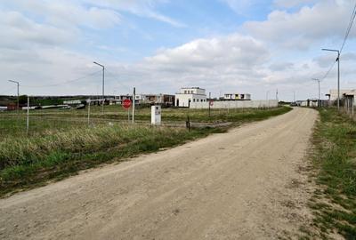 Teren Construcții intravilan de 2000 mp, în Izvorani - 2