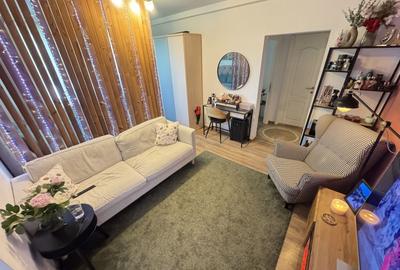 Apartament cu 2 camere semidecomandat, mobilat în Central