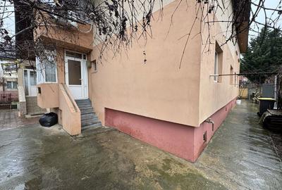 Apartament cu 3 camere în Central - 1