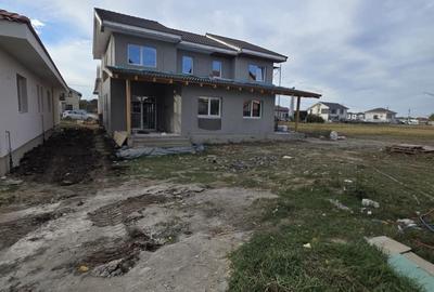 Duplex cu 4 camere cu Canalizare în Moșnița Nouă - 2