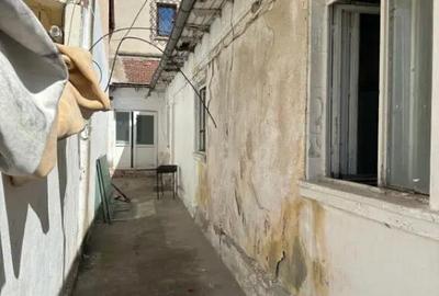 Casă cu 4 camere cu Canalizare în Tomis II - 2