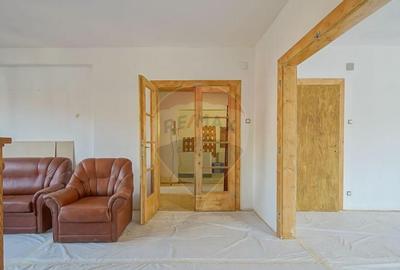 Apartament cu 3 camere de vanzare in zona Brasovul Vechi - 1