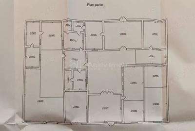 Casă cu Teren 1439 Mp în Socol - 11
