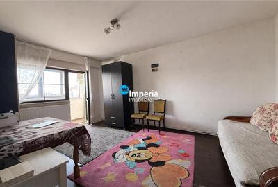Apartament cu 4 camere decomandat în Dacia - 1