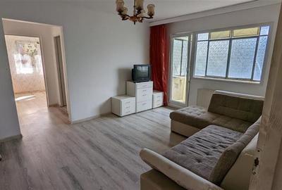 Apartament cu 2 camere semidecomandat în Micro I - 2