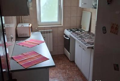Apartament cu 3 camere semidecomandat în Tomis Nord - 1