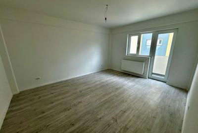 Apartament cu 2 camere decomandat în Baza 3 - 5