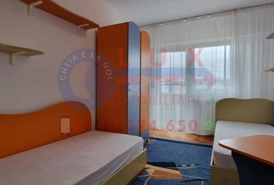 Apartament cu 3 camere decomandat în Piața Nouă - 1