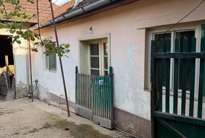 Casă cu 4 camere în Vălanii de Beiuș - 10