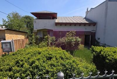 Casă cu 3 camere în Nuci
