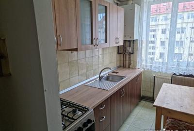 Apartament cu 2 camere semidecomandat în Rosetti