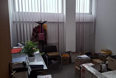 Spațiu comercial, de 17 mp, în Central - 2