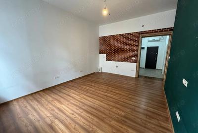 Spațiu comercial, de 55 mp, în P-ța Unirii - 9