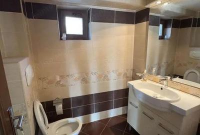 Casă cu 8 camere cu Teren 380 Mp în Central - 13