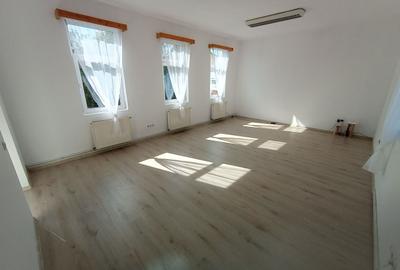 Spațiu comercial, de 40 mp, în Mediaș - 4