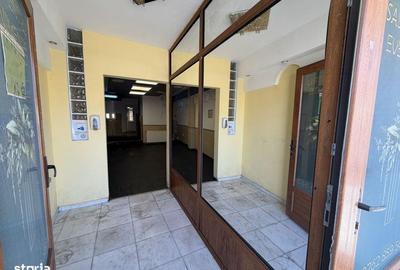 Spațiu comercial, de 42 mp, în Central - 7