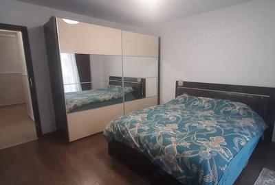 Apartament cu 2 camere decomandat în Tractorul - 7