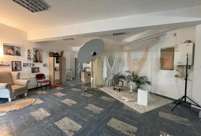 Apartament cu 3 camere decomandat în Central - 2