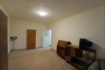 Garsonieră decomandată în Brașovul Vechi - 1