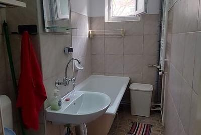 Apartament cu 2 camere semidecomandat în Casa de Cultură
