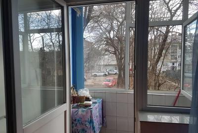 Apartament trei camere, etaj 1, CT, termopan, liber, Casa de Cultura - 2