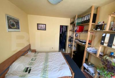 Casa de 284 mp, impartit in 3 apartamente, teren 503 mp, Gri - 8