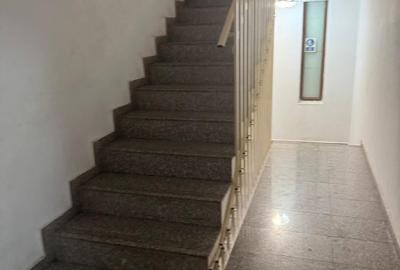 Apartament cu 2 camere decomandat în Km 5 - 5