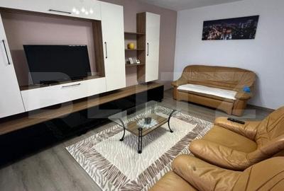 Apartament de vanzare, cu 2 camere, 59 mp, zona Strand