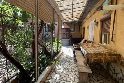 Casa de vanzare in Sibot 2200 mp teren - 9
