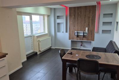 Proprietar , inchiriez apartament , renovat , 4 camere ,zona buna. - 4