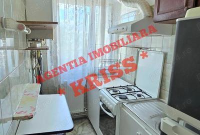 Apartament cu 2 camere semidecomandat în Craiovei
