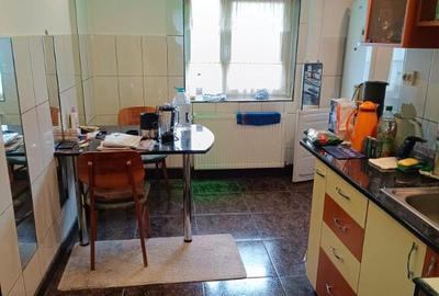 Apartament cu 3 camere decomandat în Ștefan cel Mare - 6