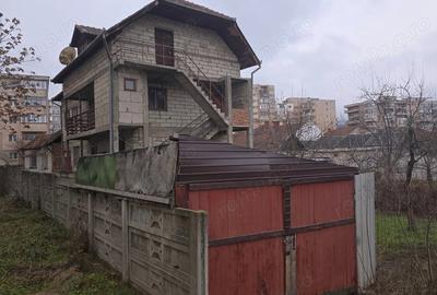 Casă cu 6 camere în Central - 12