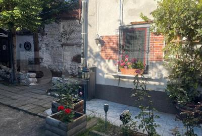 Casă individuală cu 11 camere cu Canalizare în Zărnești - 19
